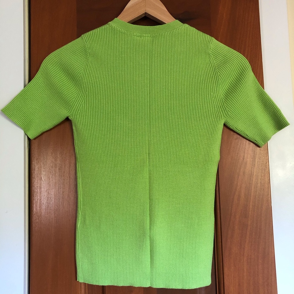 NWT Simons lime green ribbed short sleeves t-shirt - Picture 3 of 3